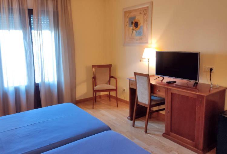 Hostal Plaza Mayor Torrejón de Ardoz Buitenkant foto